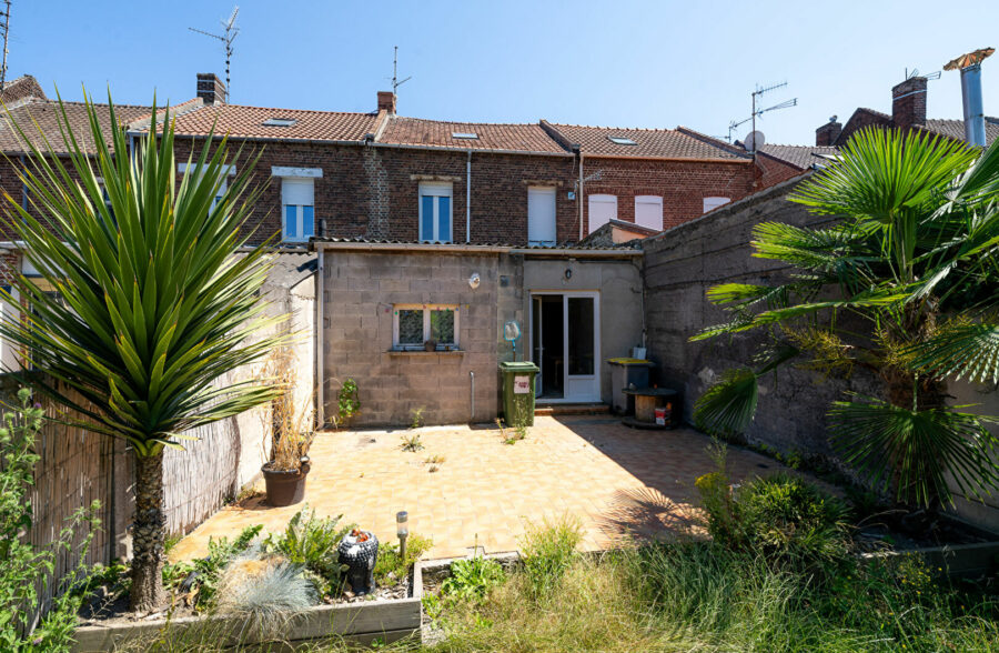 Maison Sin Le Noble