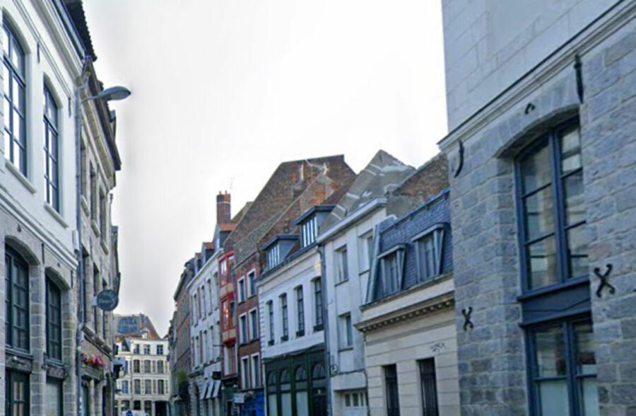 VIEUX LILLE – DUPLEX  4 pieces 82m²  (68,5 m² CARREZ)  + cave – Vendu loué