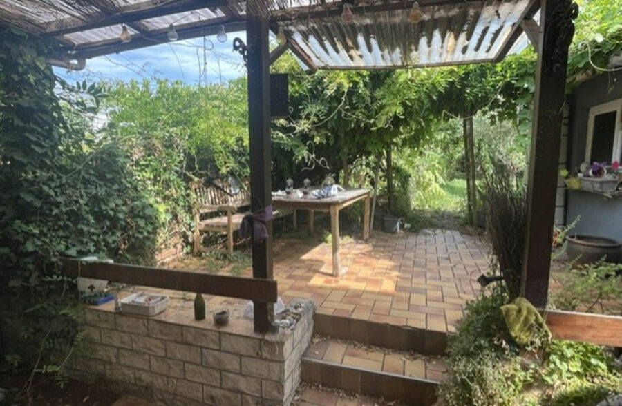 Large 1930 avec un jardin de 150m²