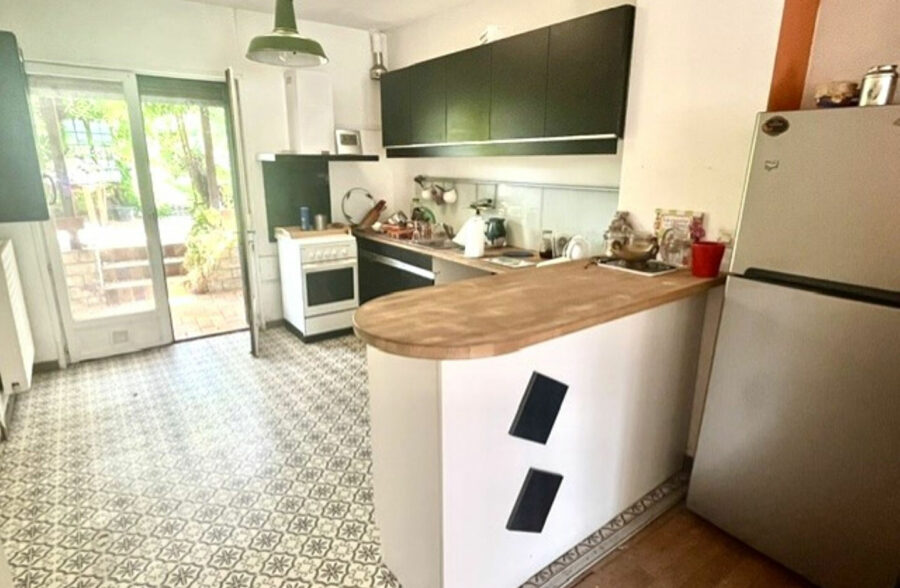 Large 1930 avec un jardin de 150m²