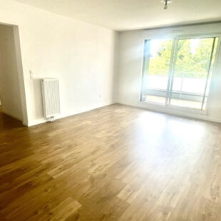 Beau T3 récent avec balcon et parking