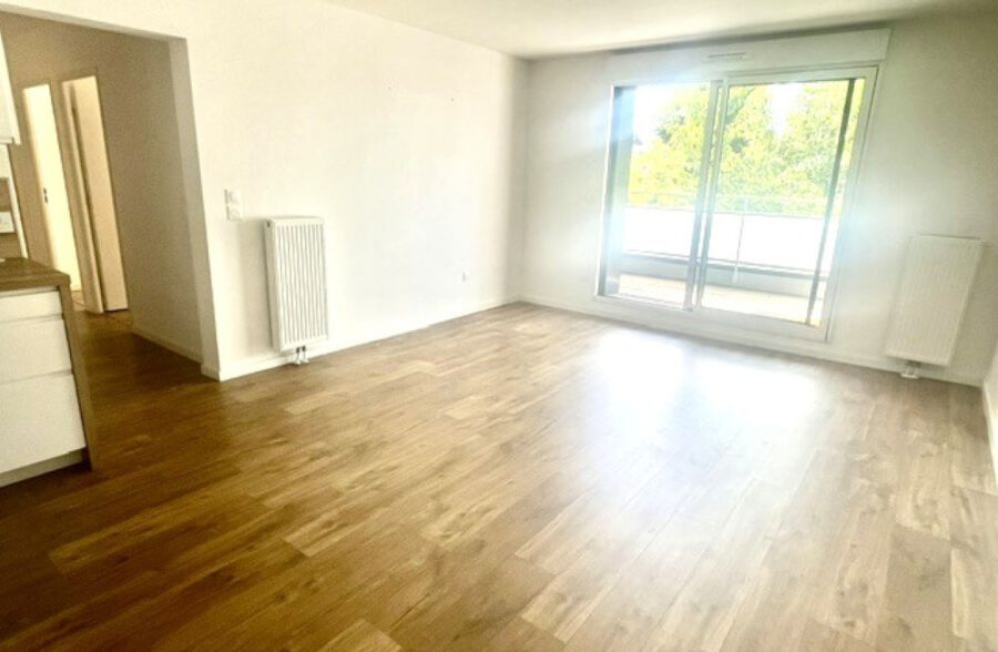 Beau T3 récent avec balcon et parking