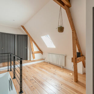 Chaumière  de semi plein-pied sur 1844 m²