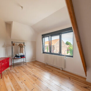 Chaumière  de semi plein-pied sur 1844 m²