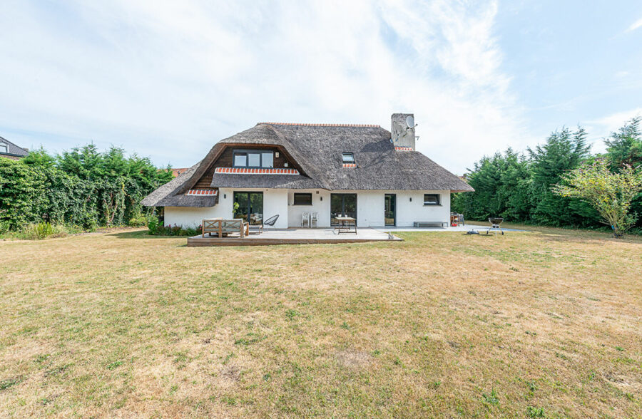 Chaumière  de semi plein-pied sur 1844 m²
