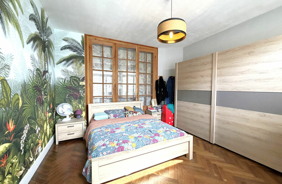 Maison de ville – 4 chambres – jardin et garage