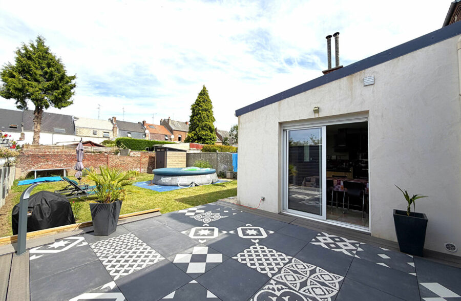 Maison de ville – 4 chambres – jardin et garage