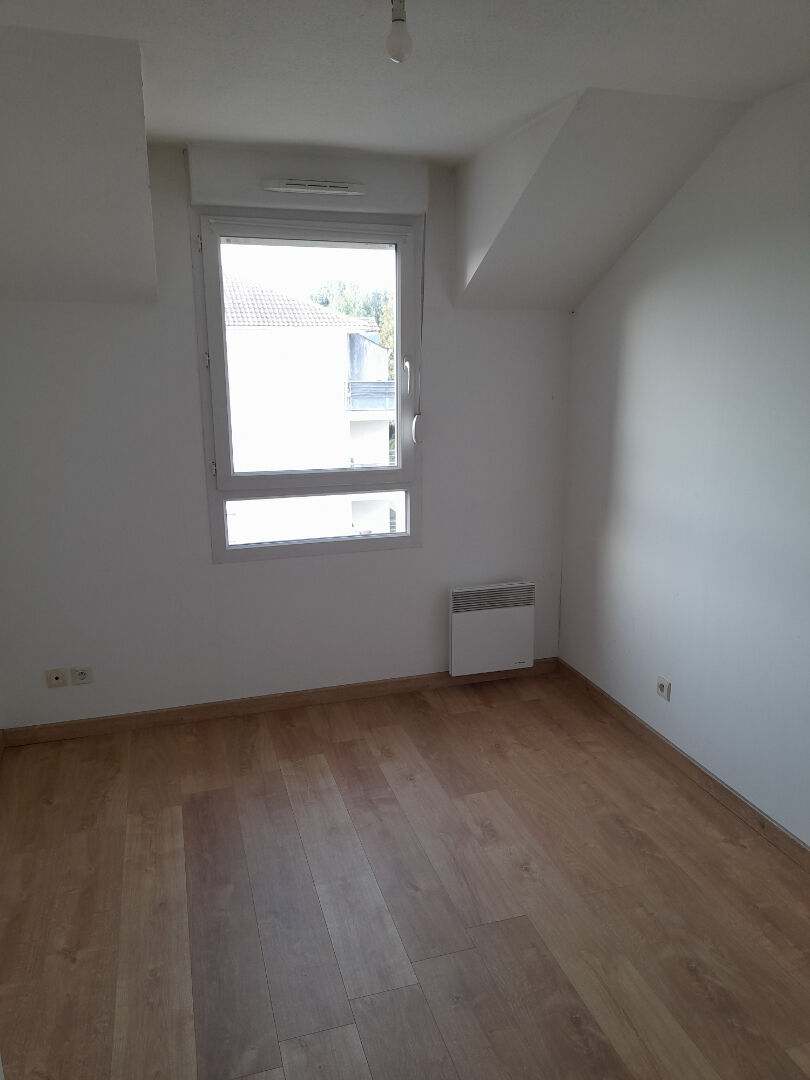 Appartement Lens 3 pièce(s) 61.50 m2 avec balcon + place de parking.