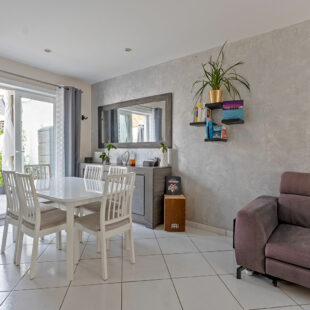 Exclusivité – Semi-flamande rénovée avec jardin exposé plein sud