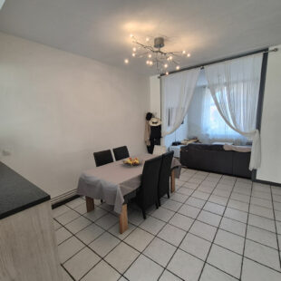 À vendre !! Maison semi-individuelle 97 m² , 3 chambres + bureau+ jardin 85m²!! 191 000 € HAI !!!