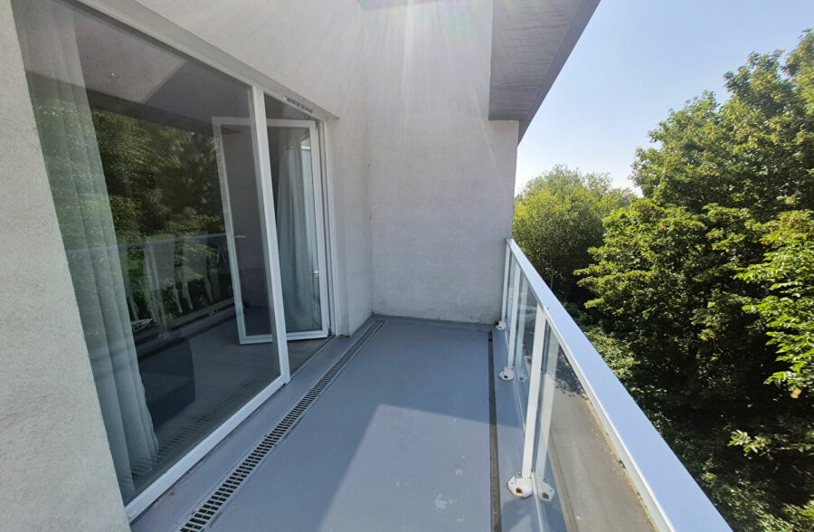 T3 récent avec balcon et stationnement dans un secteur recherché WATTIGNIES