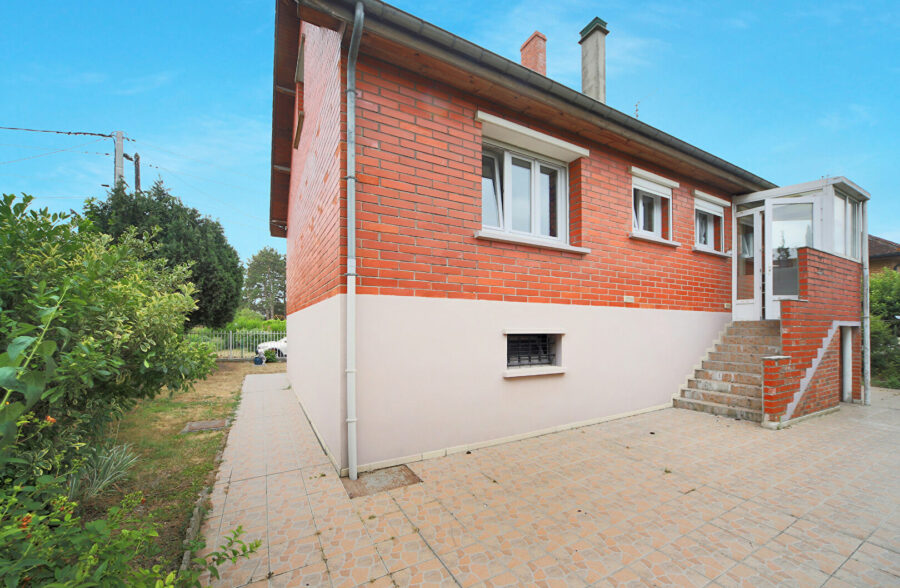 Maison individuelle avec sous sol complet