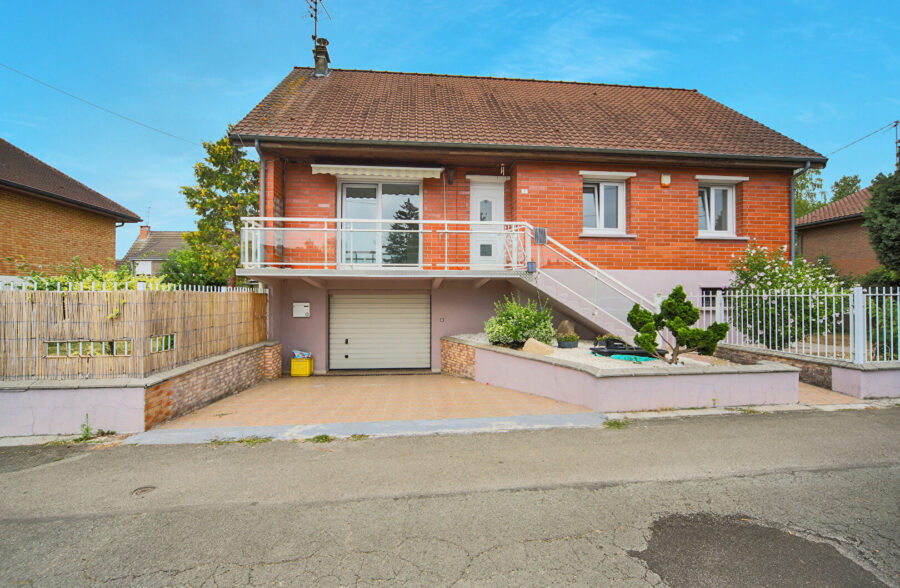 Maison individuelle avec sous sol complet