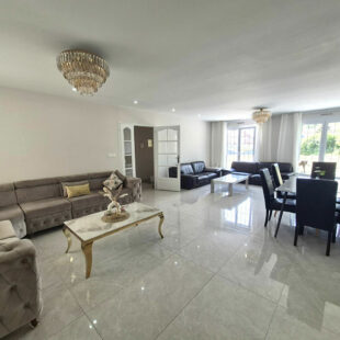 Plain pied individuel, 4 chambres, jardin et garages