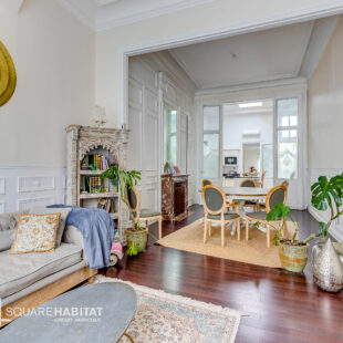EXCLUSIVITÉ! MAISON DE MAÎTRE SEMI-MITOYENNE À ROUBAIX ! 214 m² ! 5 Chambres, salle de jeux, jardin, dépendance 60m², places de parking privées!! 215 000 € HAI!!