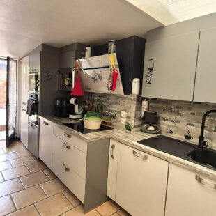 JOLIE MAISON AVEC BELLE TERRASSE