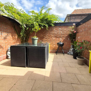 JOLIE MAISON AVEC BELLE TERRASSE