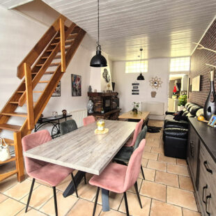 JOLIE MAISON AVEC BELLE TERRASSE