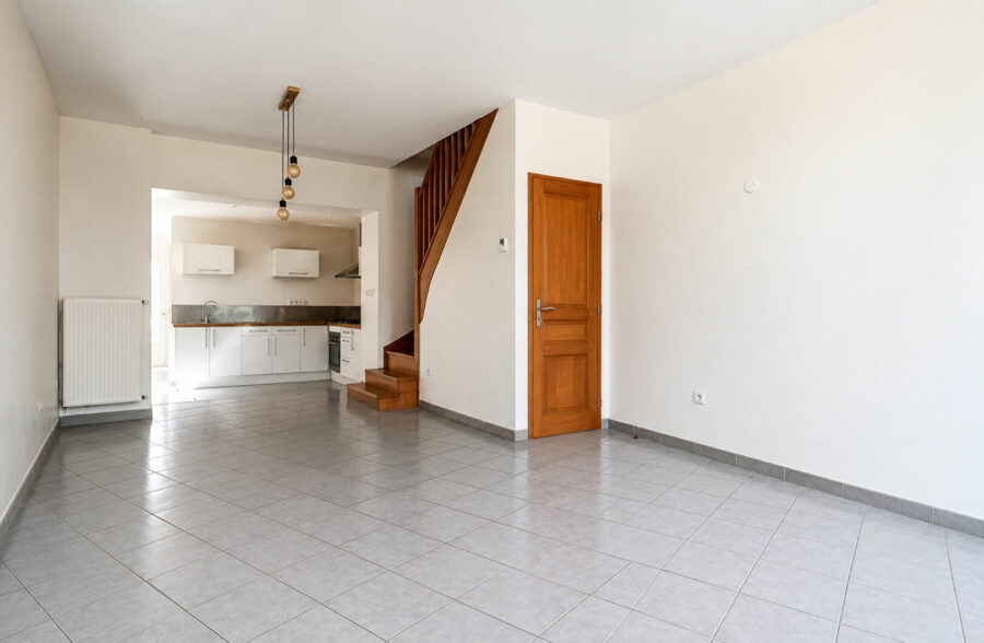 Maison semi mitoyenne entièrement rénovée de 80m²
