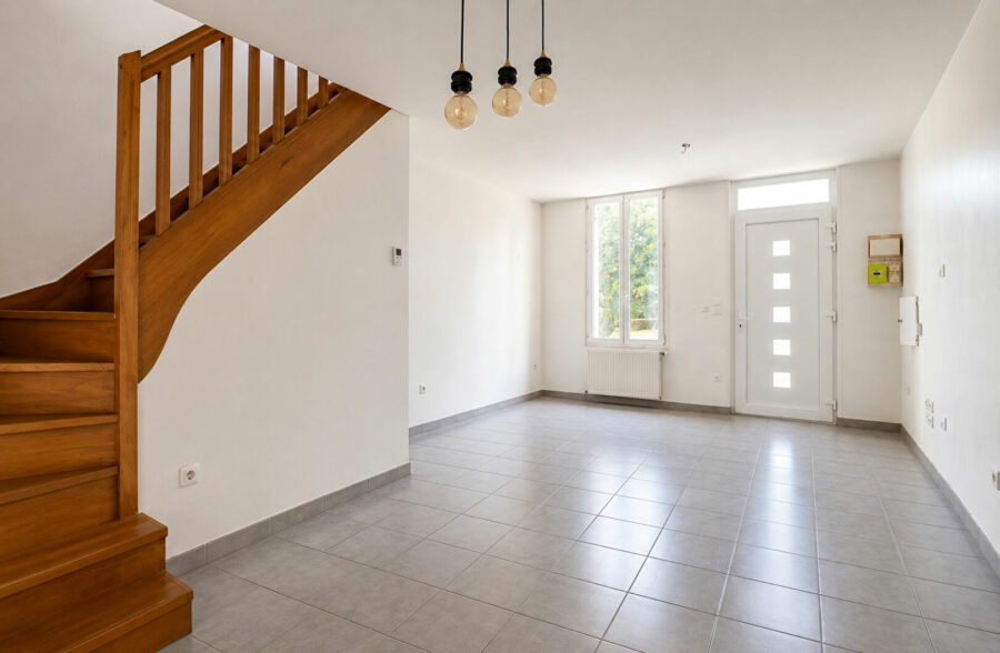 Maison semi mitoyenne entièrement rénovée de 80m²