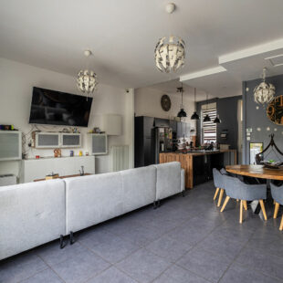 UNIQUEMENT CHEZ CITYA MELANTOIS RONCHIN : MAISON CONSTRUCTION 2014 – 4 CHAMBRES – JARDIN – PARKING – 2 SALLES DE BAINS – LILLE LIMITE FACHES-THUMESNIL