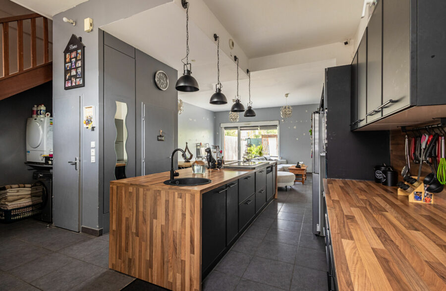 UNIQUEMENT CHEZ CITYA MELANTOIS RONCHIN : MAISON CONSTRUCTION 2014 – 4 CHAMBRES – JARDIN – PARKING – 2 SALLES DE BAINS – LILLE LIMITE FACHES-THUMESNIL