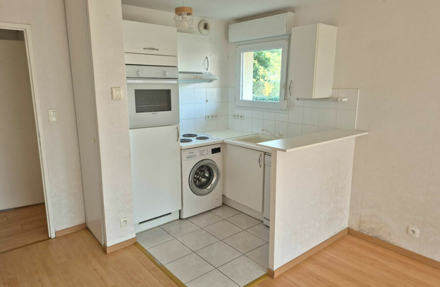 Appartement Berck 51.34 m2 , 2 chambres ,en rez de jardin avec place de parking .