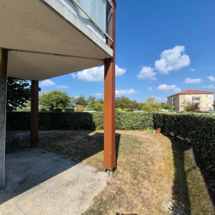 Appartement Berck 51.34 m2 , 2 chambres ,en rez de jardin avec place de parking .