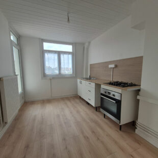 Appartement Lens 4 pièce(s) 74,69 m2 avec balcon +cave.