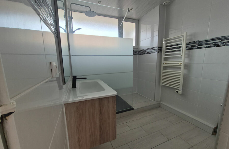 Appartement Lens 4 pièce(s) 74,69 m2 avec balcon +cave.
