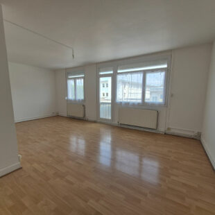 Appartement Lens 4 pièce(s) 74,69 m2 avec balcon +cave.