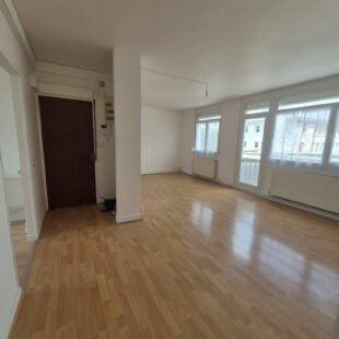 Appartement Lens 4 pièce(s) 74,69 m2 avec balcon +cave.