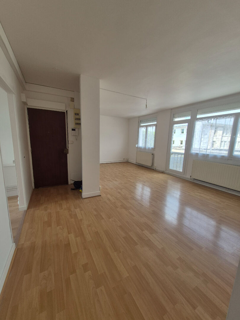Appartement Lens 4 pièce(s) 74,69 m2 avec balcon +cave.