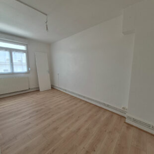 Appartement Lens 4 pièce(s) 74,69 m2 avec balcon +cave.