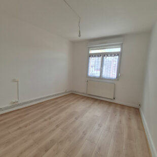 Appartement Lens 4 pièce(s) 74,69 m2 avec balcon +cave.