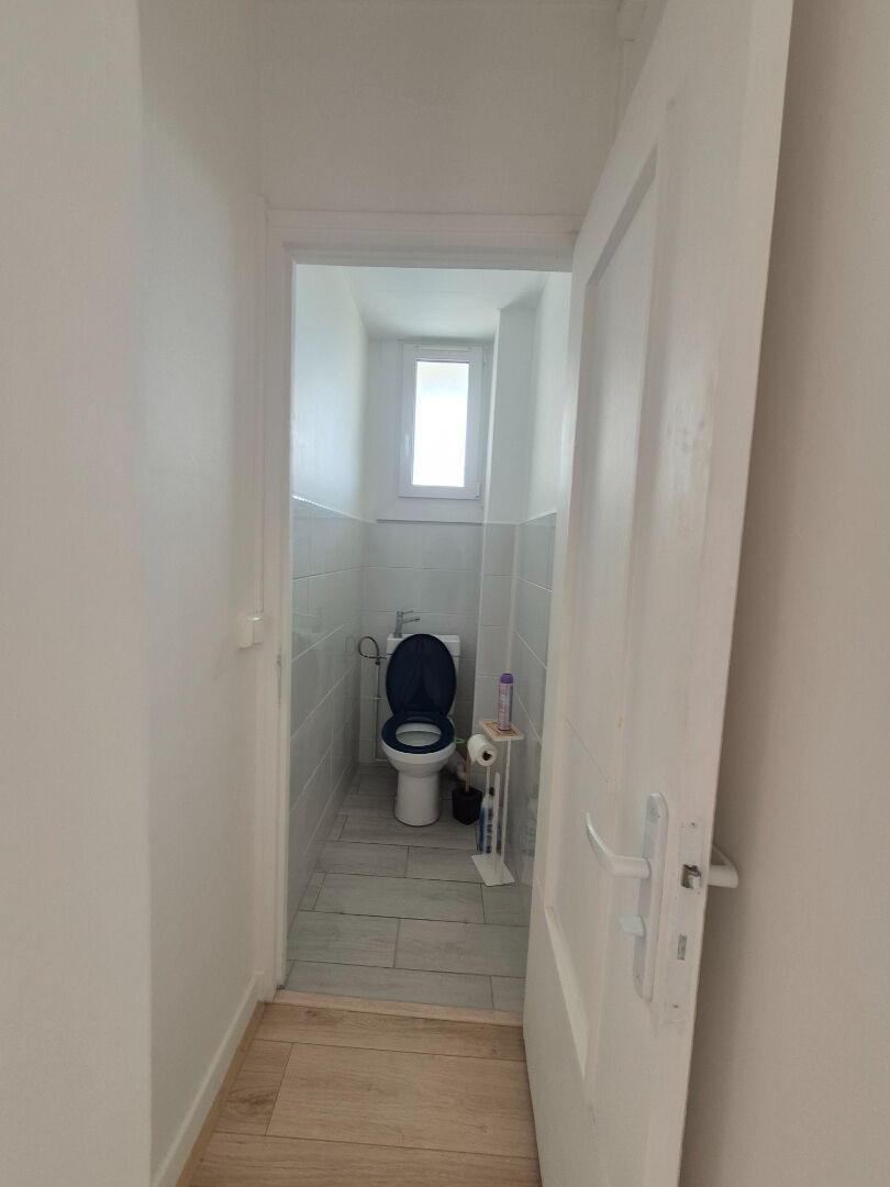 Appartement Lens 4 pièce(s) 74,69 m2 avec balcon +cave.
