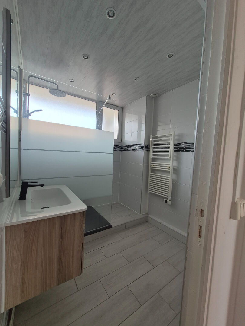 Appartement Lens 4 pièce(s) 74,69 m2 avec balcon +cave.