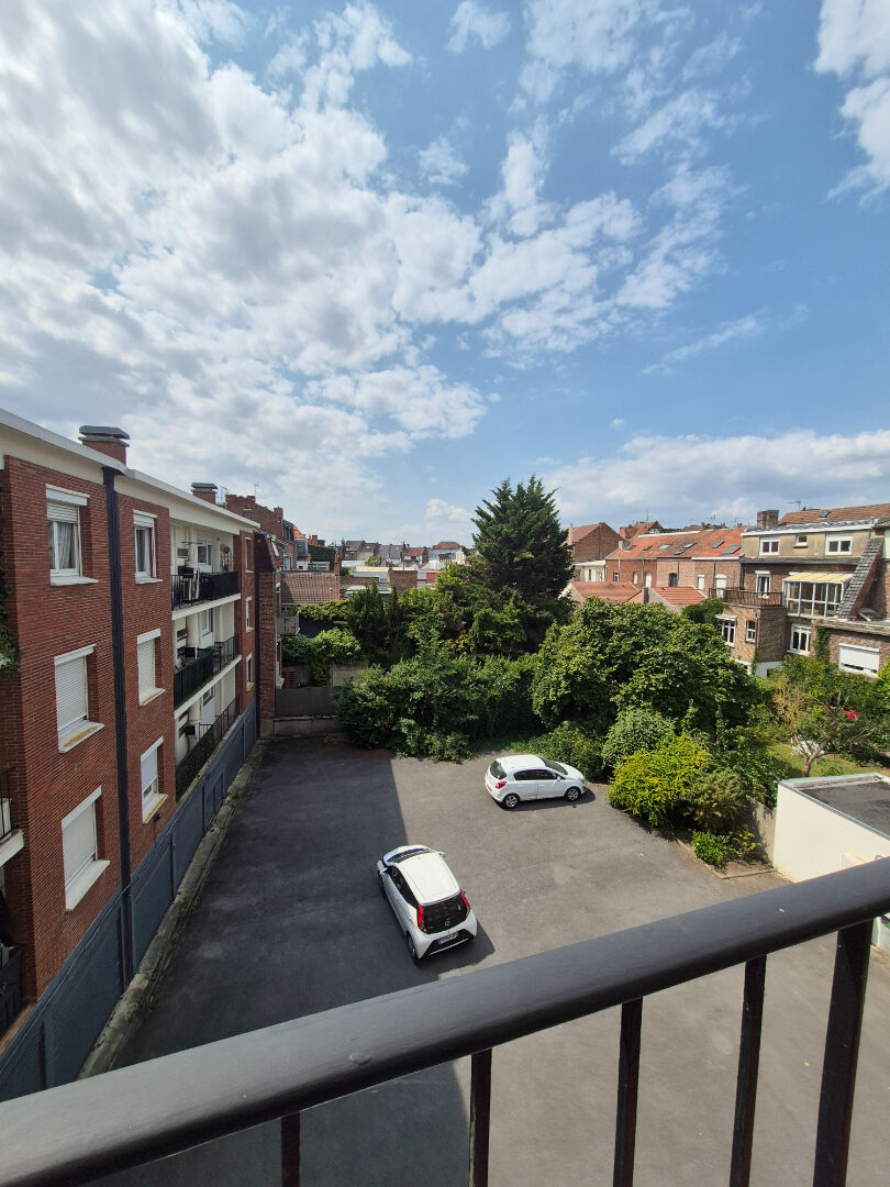Appartement Lens 4 pièce(s) 74,69 m2 avec balcon +cave.