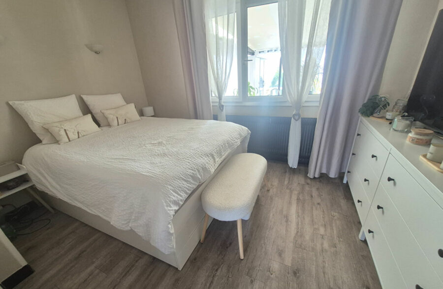 Maison semi individuelle: 3 chambres, jardin, garage