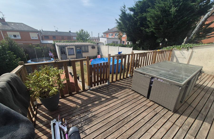 Maison semi individuelle: 3 chambres, jardin, garage