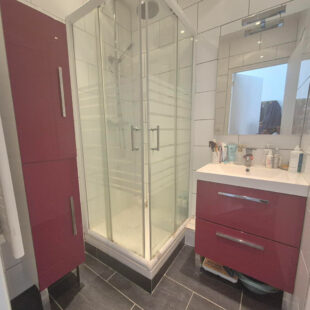 APPARTEMENT  AVEC UNE CHAMBRE ET UN PARKING