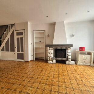 MAISON FAMILIALE 4 GRANDES CHAMBRES JARDIN GARAGE 2V