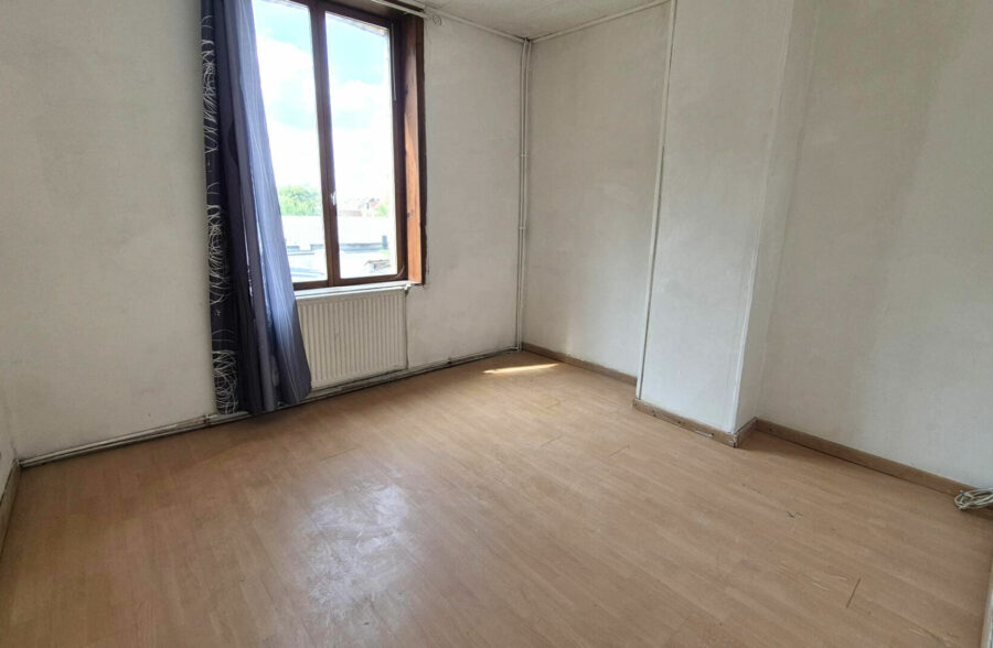 Croix, maison 110 m², 4 chambres + cour