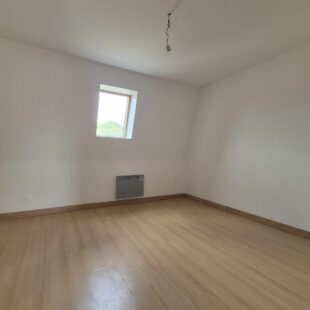 A VENDRE !! Roubaix Gare & Université ! Maison 110 m², 4 chambres, cour et terrasse, aucun travaux ! 146 500 € HAI !!!