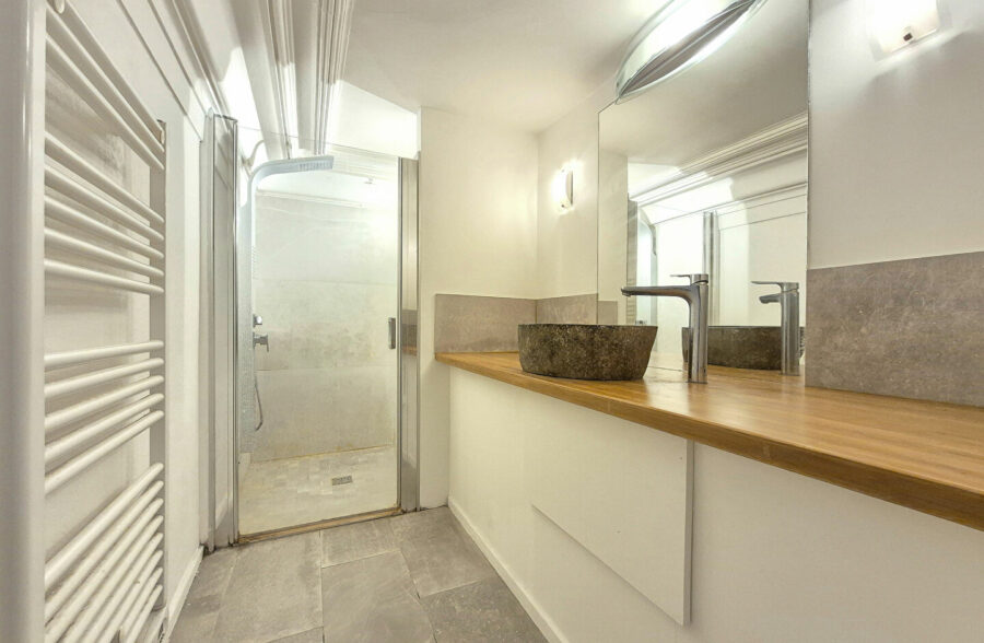 LILLE REPUBLIQUE – INKERMANN : TRES BEL APPARTEMENT TYPE 2 DE 65,57M² (63,46M² LOI CARREZ) AVEC CACHET / DOUBLE DESTINATION