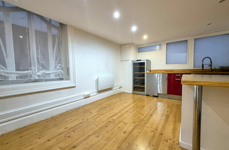 LILLE REPUBLIQUE – INKERMANN : TRES BEL APPARTEMENT TYPE 2 DE 65,57M² (63,46M² LOI CARREZ) AVEC CACHET / DOUBLE DESTINATION