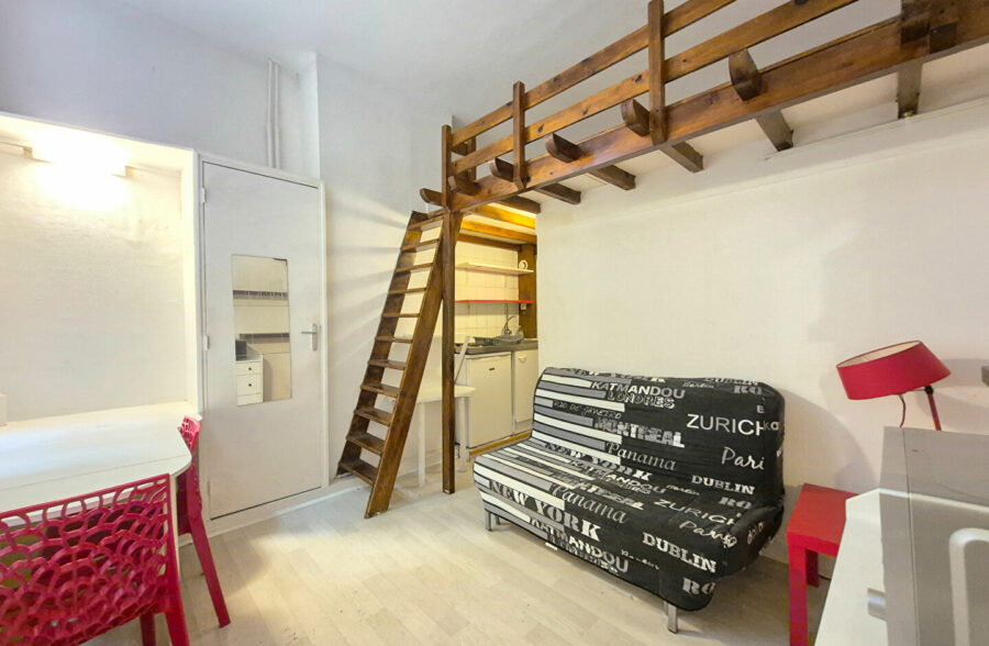 LILLE République: studio avec mezzanine