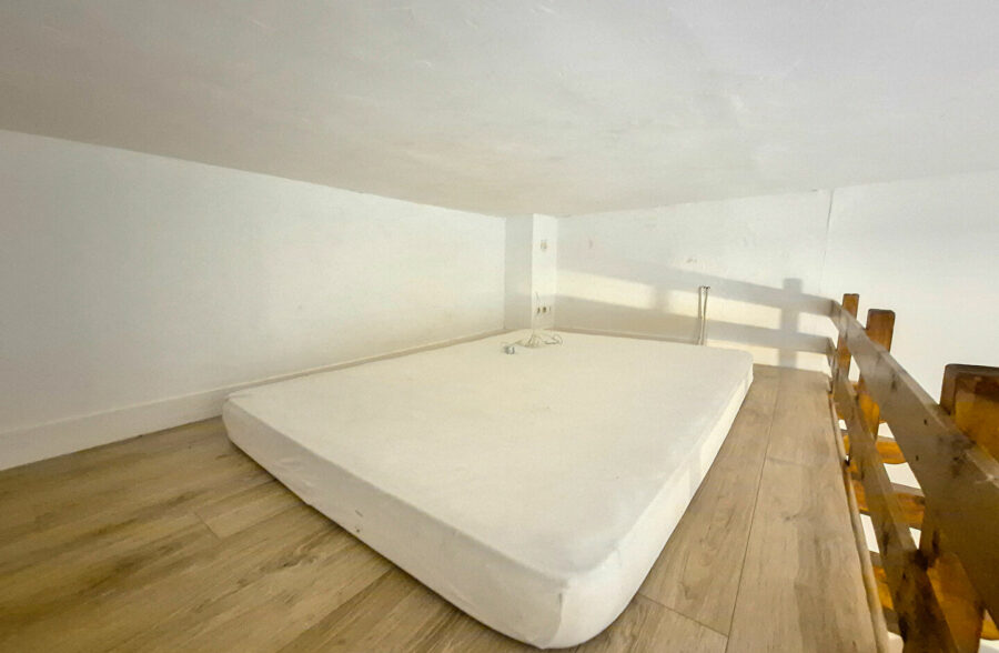 LILLE République: studio avec mezzanine