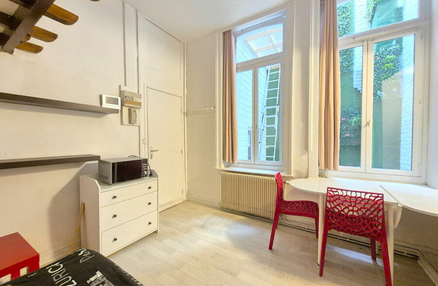 LILLE République: studio avec mezzanine