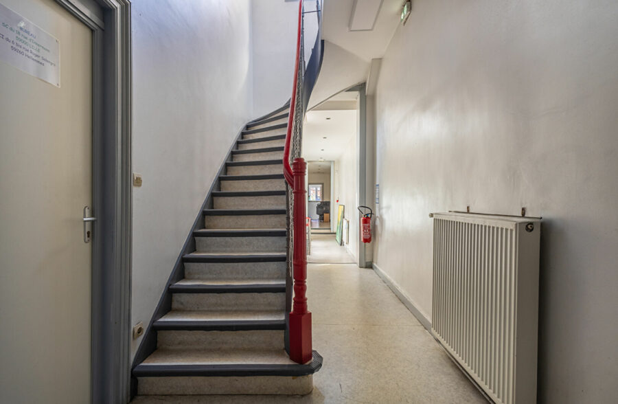 LILLE REPUBLIQUE – INKERMANN : IMMEUBLE DE BUREAUX DANS ANCIENNE MAISON D’HABITATION